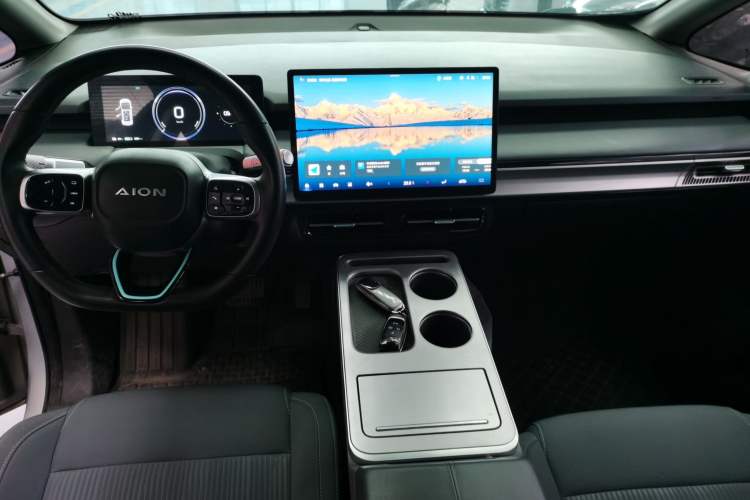 Used AION Y 2023 Younger