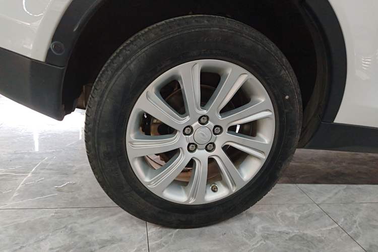 Used Land Rover Discovery Sport 2019 240 PS SE Version China VI Standard
