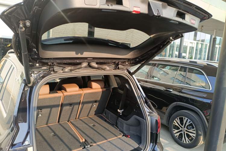 Used Mercedes-Benz GLB 2024 Refresh GLB 200 Fashion Edition