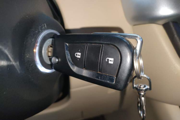 Used Toyota Highlander 2021 2.0T Two-Wheel Drive Elite Version 7-Seater
