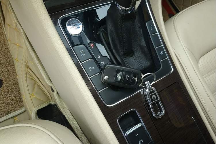 Used Volkswagen Passat 2014 1.8TSI DSG Prestige Edition
