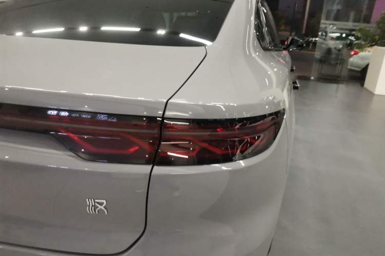 Used BYD Han 2025 EV with 701 km of Laser Radar-Enabled Intelligent Driving
