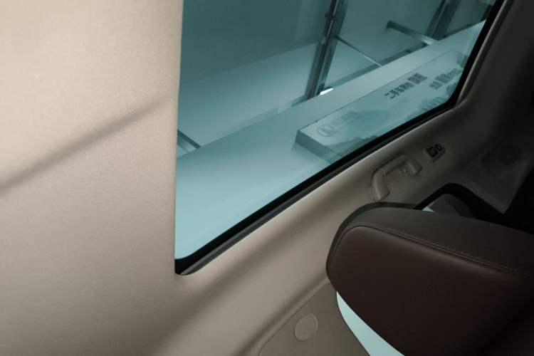 Used Wey VV5 2017 2.0T Flagship Edition
