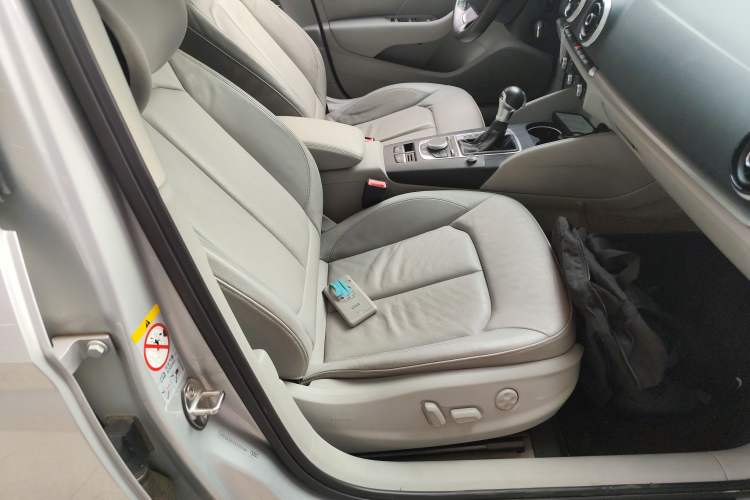 Used Audi A3 2014 Limousine 35 TFSI Automatic Comfort Model
