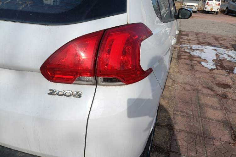 Used Peugeot 2008 2014 1.6L Automatic Fashion Edition