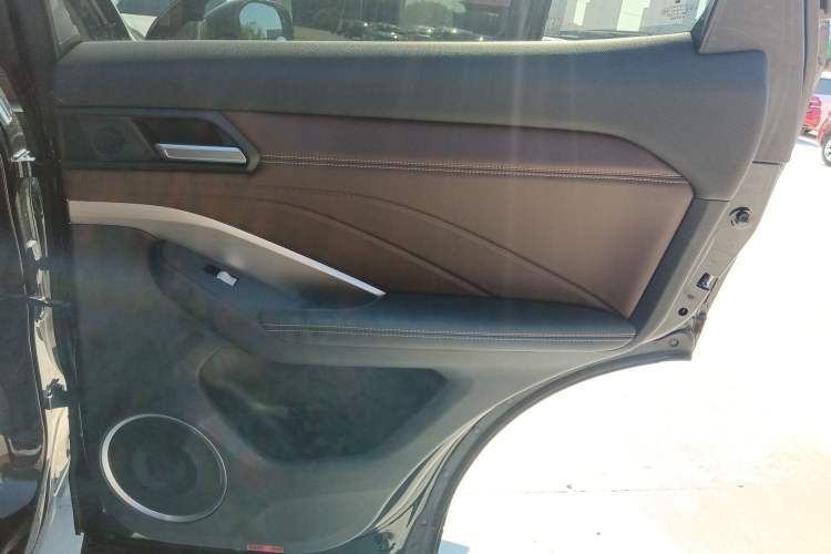 Used Wey VV6 2021 2.0T Two-Wheel Drive Smart Protection+
