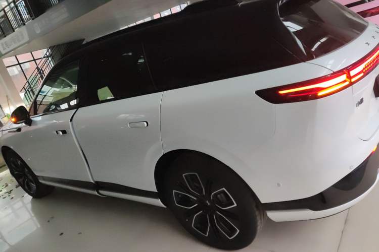 Used XPeng G9 2025 725 with Ultra-Long Range Max
