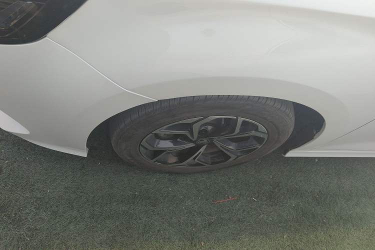 Used MG 5 2023 180 DVVT CVT Luxury Edition