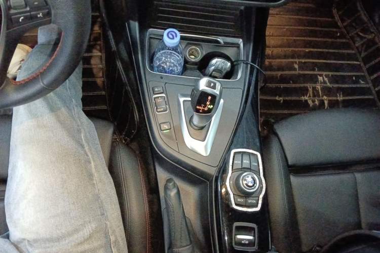 Used BMW 2 Series 2018 220i Convertible Coupe Sports Design Package
