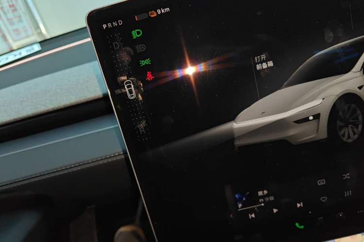 Used Tesla Model Y 2025 Long-Range All-Wheel-Drive Version