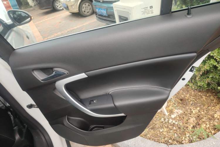 Used Buick Regal 2015 1.6T Leading Technology Model
