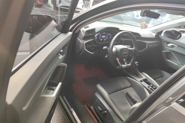 Used Audi Q3 2020 35 TFSI Fashion Dynamic Model
