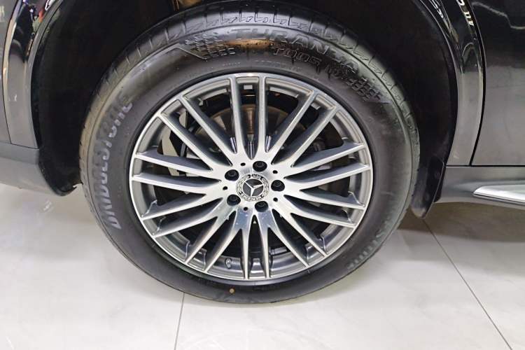 Used Mercedes-Benz GLC 2025 Refreshed GLC 300 L 4MATIC Dynamic Version 5 Seats
