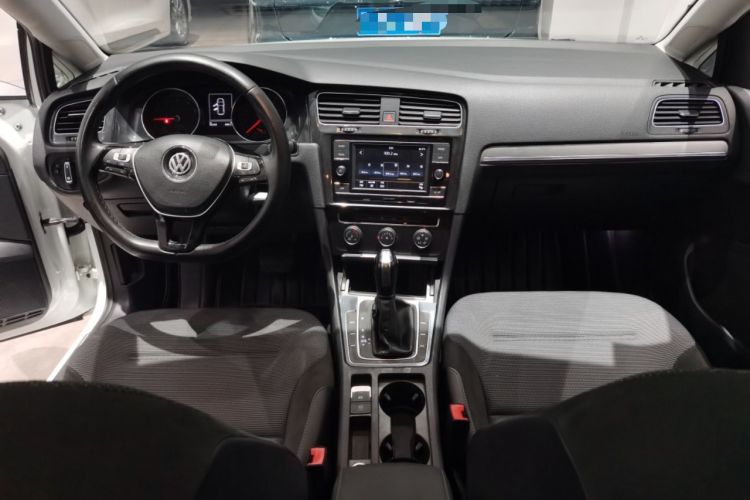 Used Volkswagen Golf 2018 1.6L Automatic Comfort Model
