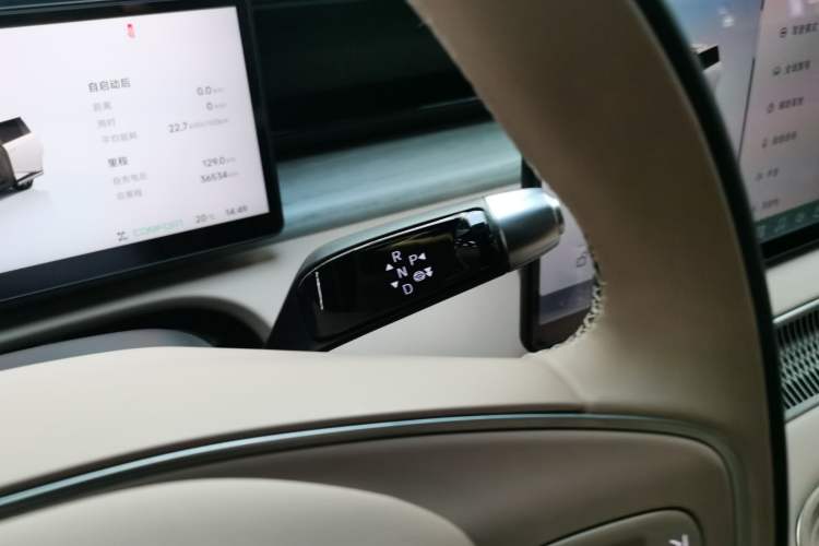 Used XPeng X9 2024 640 All-Wheel Drive High-Performance Max
