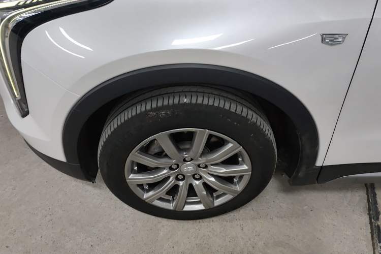 Used Cadillac XT4 2021 28T Two-Wheel Drive Leading Version
