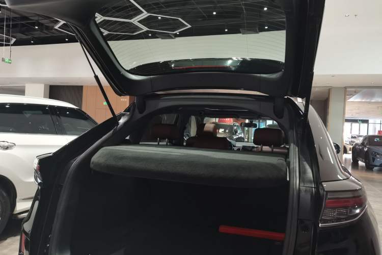 Used Honda UR-V 2020 370TURBO Two-Wheel Drive Luxury Edition
