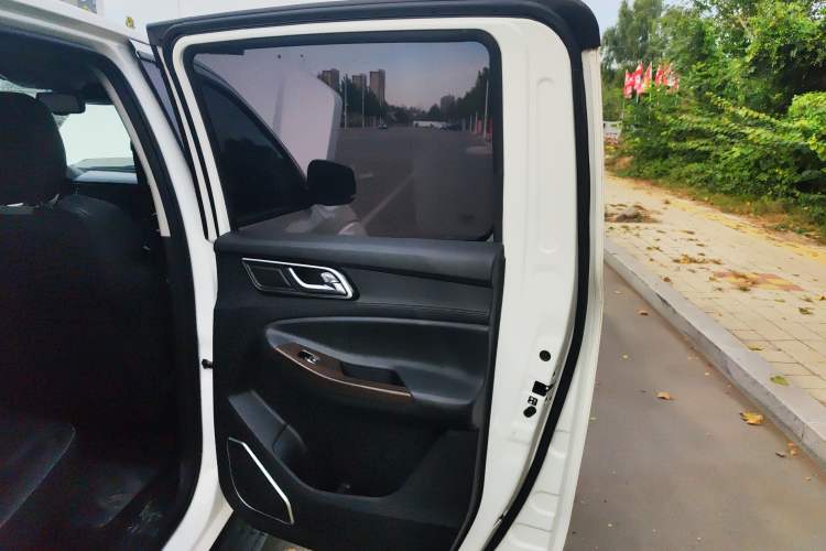 Used JMC Yuhu 9 2019 2.0T Automatic Gasoline Two-Wheel Drive Comfort Edition
