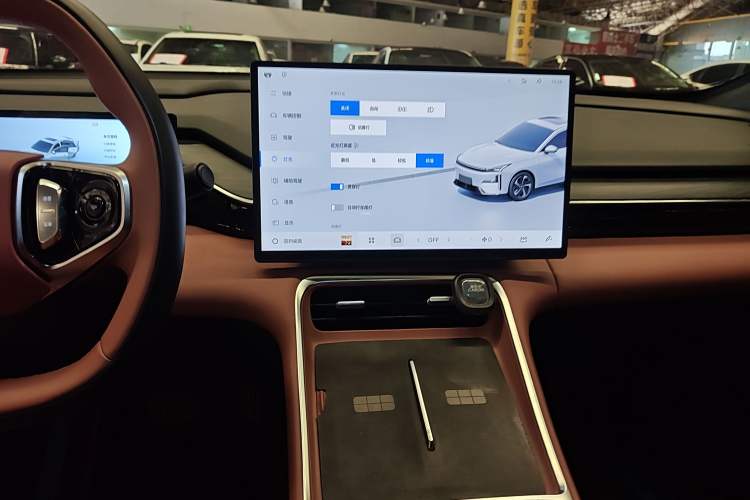 Used Geely Galaxy L6 2025 EM-i 140km Explorer+ Edition
