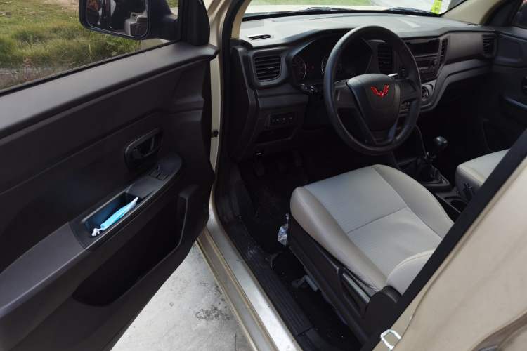 Used Wuling Hongguang V 2021 1.5L Jingqu Version LAR