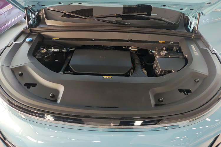 Used Li Auto L8 2024 Ultra Model
