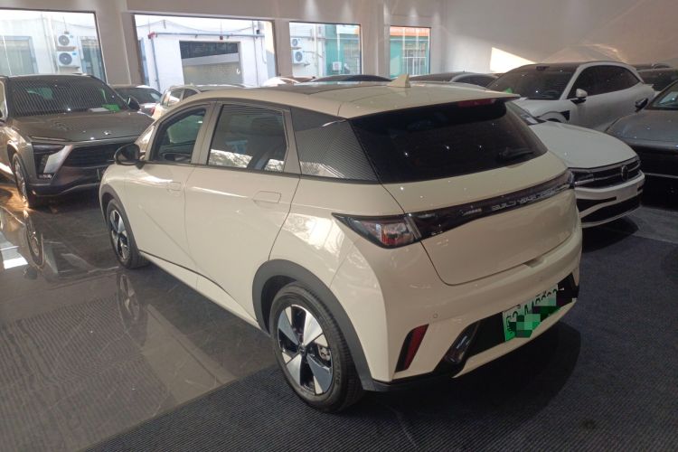 Used BYD Dolphin 2023 420 km Fashion Edition
