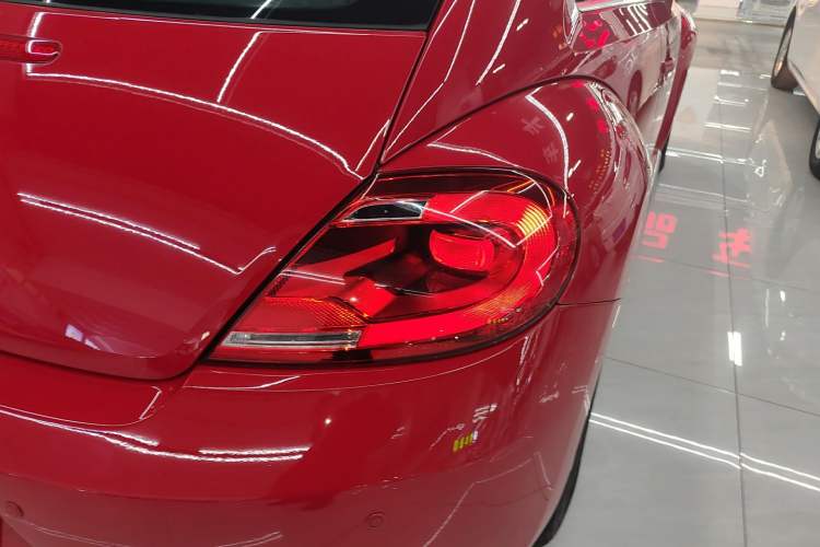 Used Volkswagen Beetle 2015 180TSI model
