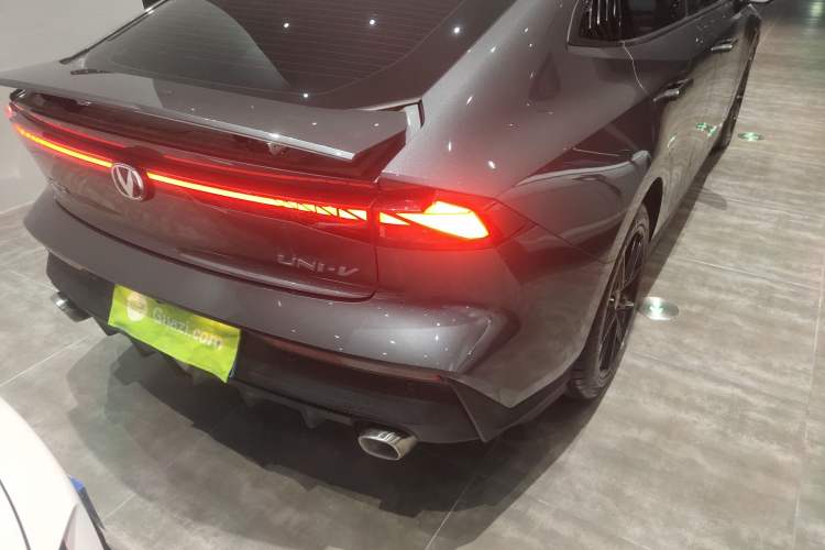 Used Changan UNI-V 2023 1.5T Prestige Model
