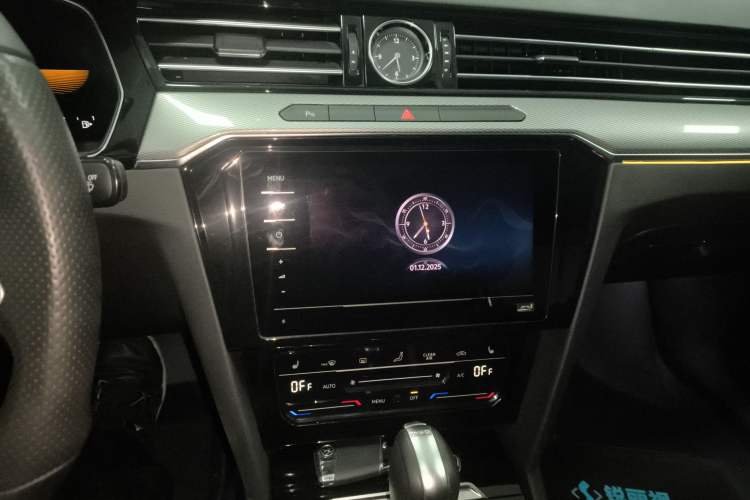 Used Volkswagen Magotan 2023 2 Million Units Limited Edition 330TSI DSG Leading Version
