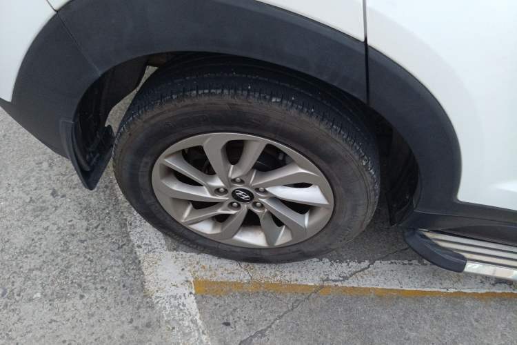 Used Hyundai Tucson 2015 1.6T Dual-Clutch Two-Wheel-Drive Smart Model
