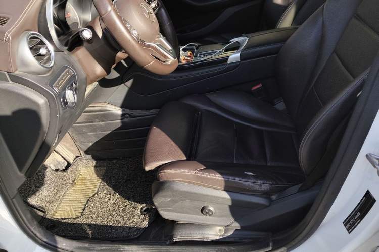 Used Mercedes-Benz GLC 2020 GLC 260 L 4MATIC Dynamic Model
