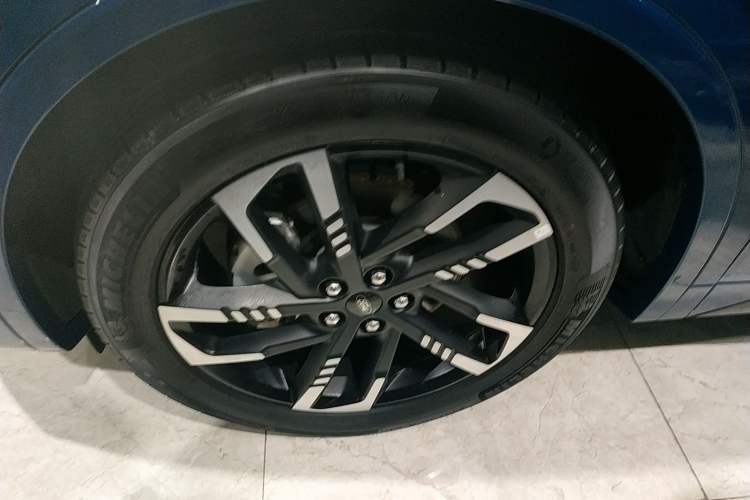 Used Ford Edge 2023 Ford Explorer L 2.0T EcoBoost E-Hybrid Four-Wheel Drive 7-Seater ST-Line
