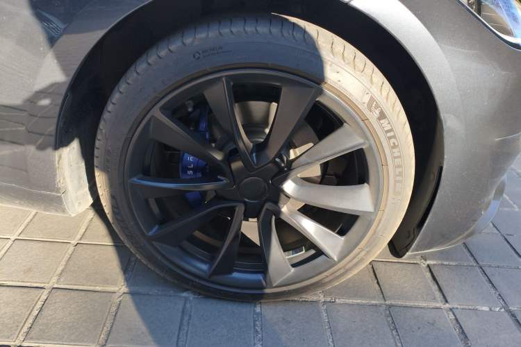 Used Tesla Model 3 2023 Rear-Wheel-Drive Version
