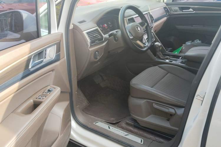 Used Volkswagen Viloran 2020 330TSI Business Edition
