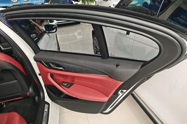 Used BMW 5 Series New Energy 2022 Restyled 535Le M Sport Package
