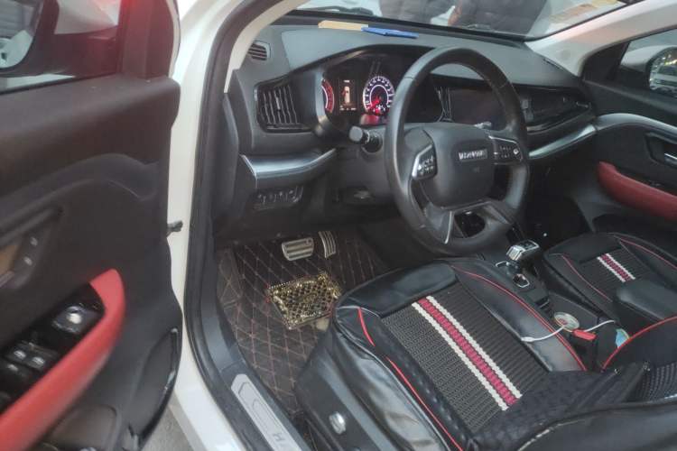 Used Haval H2s 2017 Red-Label 1.5T Dual-Clutch Luxury Model
