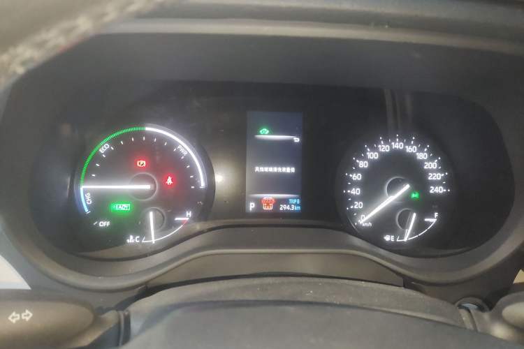 Used Toyota Sienna 2023 2.5L Hybrid Deluxe Edition