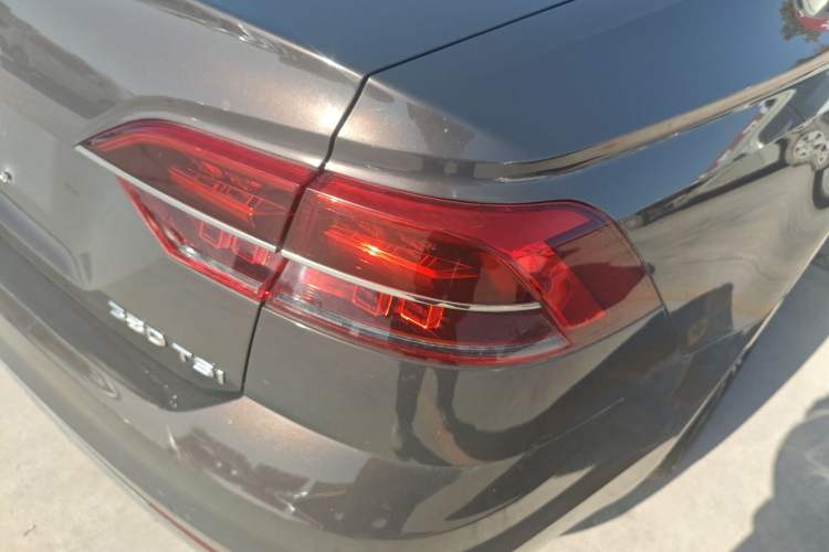 Used Volkswagen Phideon 2018 Revised Version 380TSI Two-Wheel Drive Business Edition