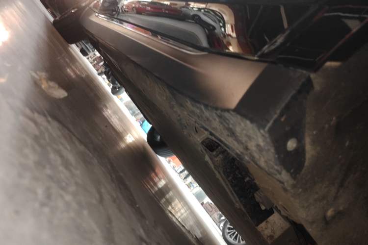 Used Hongqi E-QM5 2023 Base Travel Edition