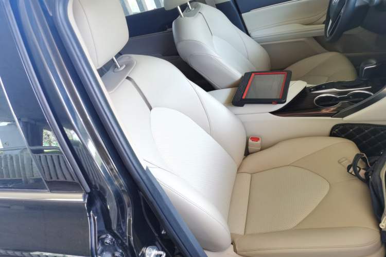 Used Toyota Camry 2019 2.0G Luxury Edition China VI Standard
