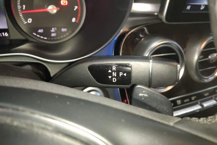 Used Mercedes-Benz GLC 2017 GLC 260 4MATIC Luxury Model
