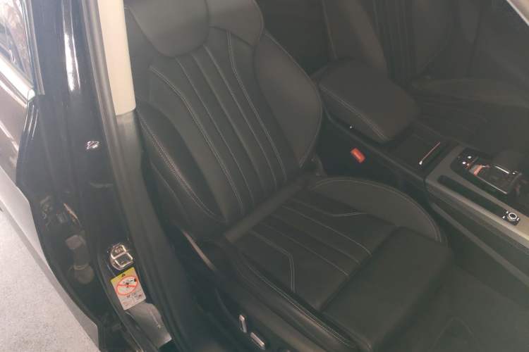 Used Audi Q5L 2024 40 TFSI Fashion Dynamic Model
