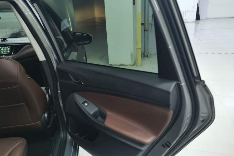 Used Buick GL6 2019 18T 6-Seater Connected Luxury Version China VI Standard
