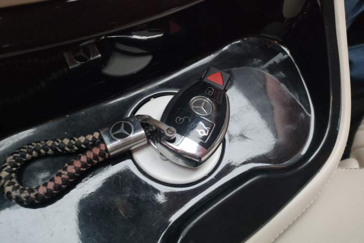 Used Mercedes-Benz Vito 2021 2.0T Elite Version 7 Seats
