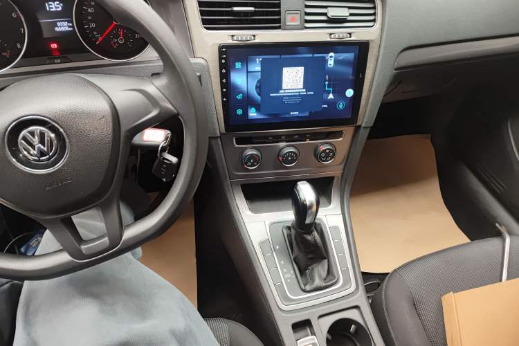 Used Volkswagen Golf 2016 1.6L Automatic Fashion Model
