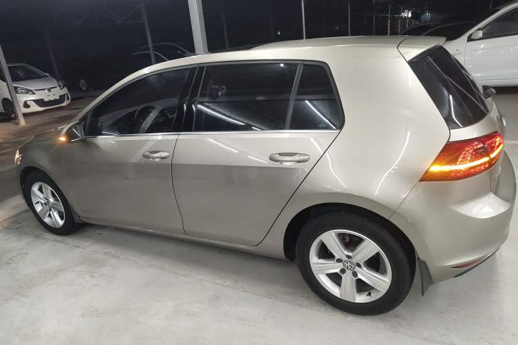 Used Volkswagen Golf 2015 1.6L Automatic Comfort Model
