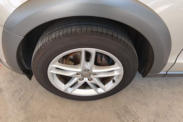 Used Audi Q5 2017 Plus 40 TFSI Technology Model
