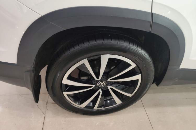 Used Volkswagen Tharu 2022 280TSI Two-Wheel-Drive Luxury Edition
