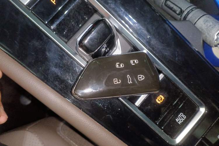 Used Volkswagen Viloran 2023 380TSI Luxury Edition
