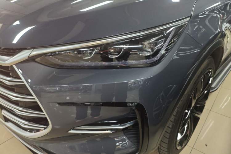 Used BYD Tang New Energy 2021 DM 2.0T Four-Wheel Drive High-Performance Flagship Model
